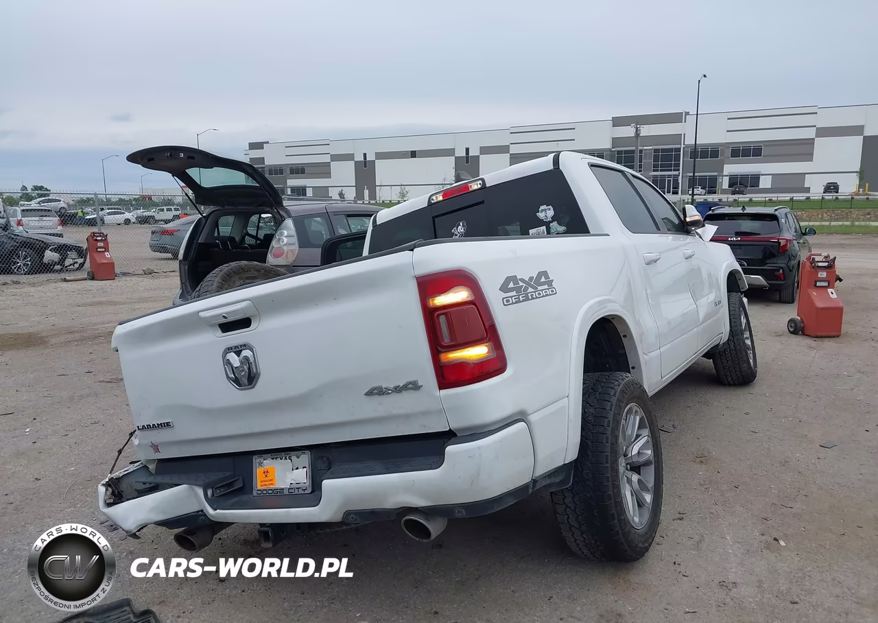 2020 Ram 1500 Laramie 4X4 5'7 Box VIN:1C6SRFJT9LN345116 - 4