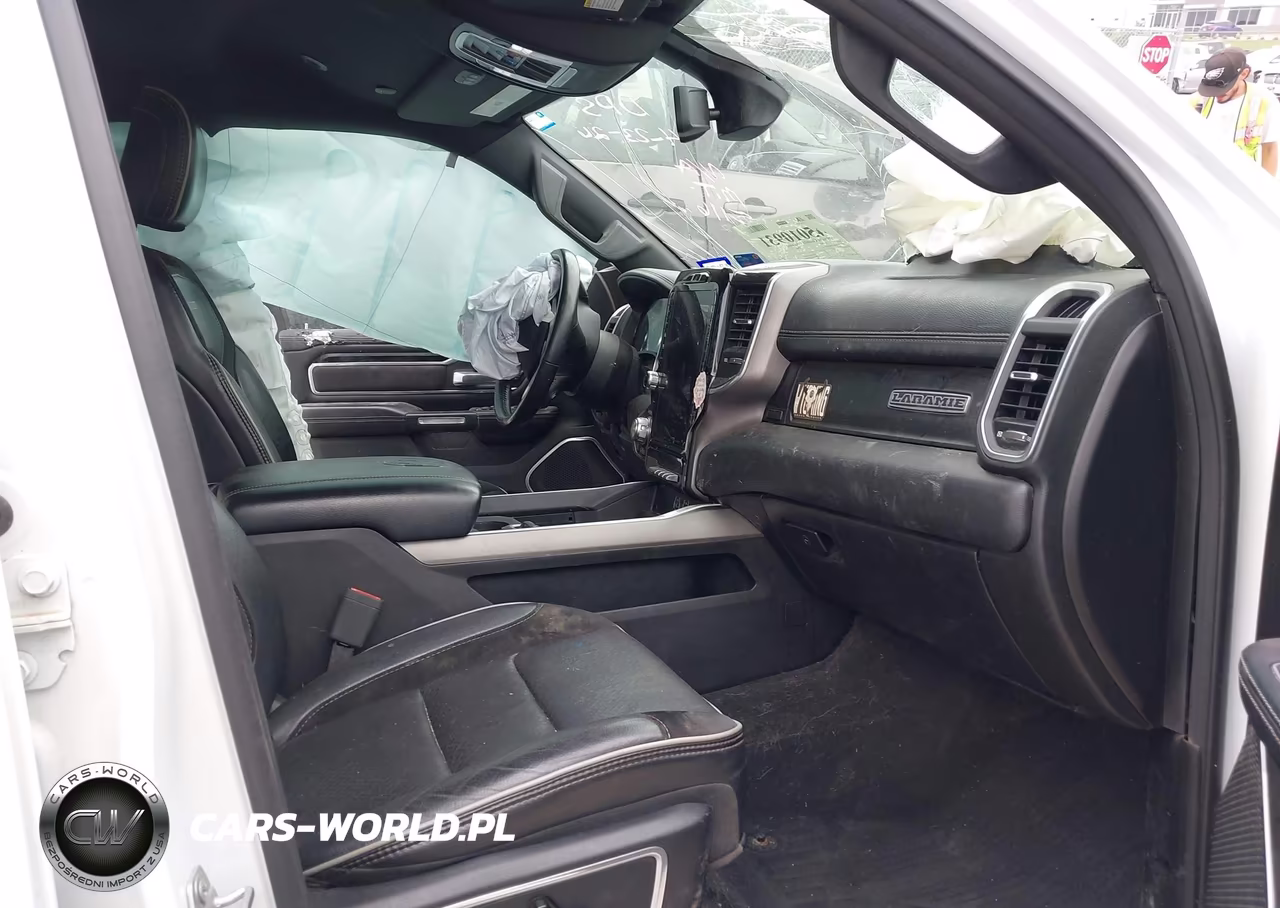 2020 Ram 1500 Laramie 4X4 5'7 Box VIN:1C6SRFJT9LN345116 - 5