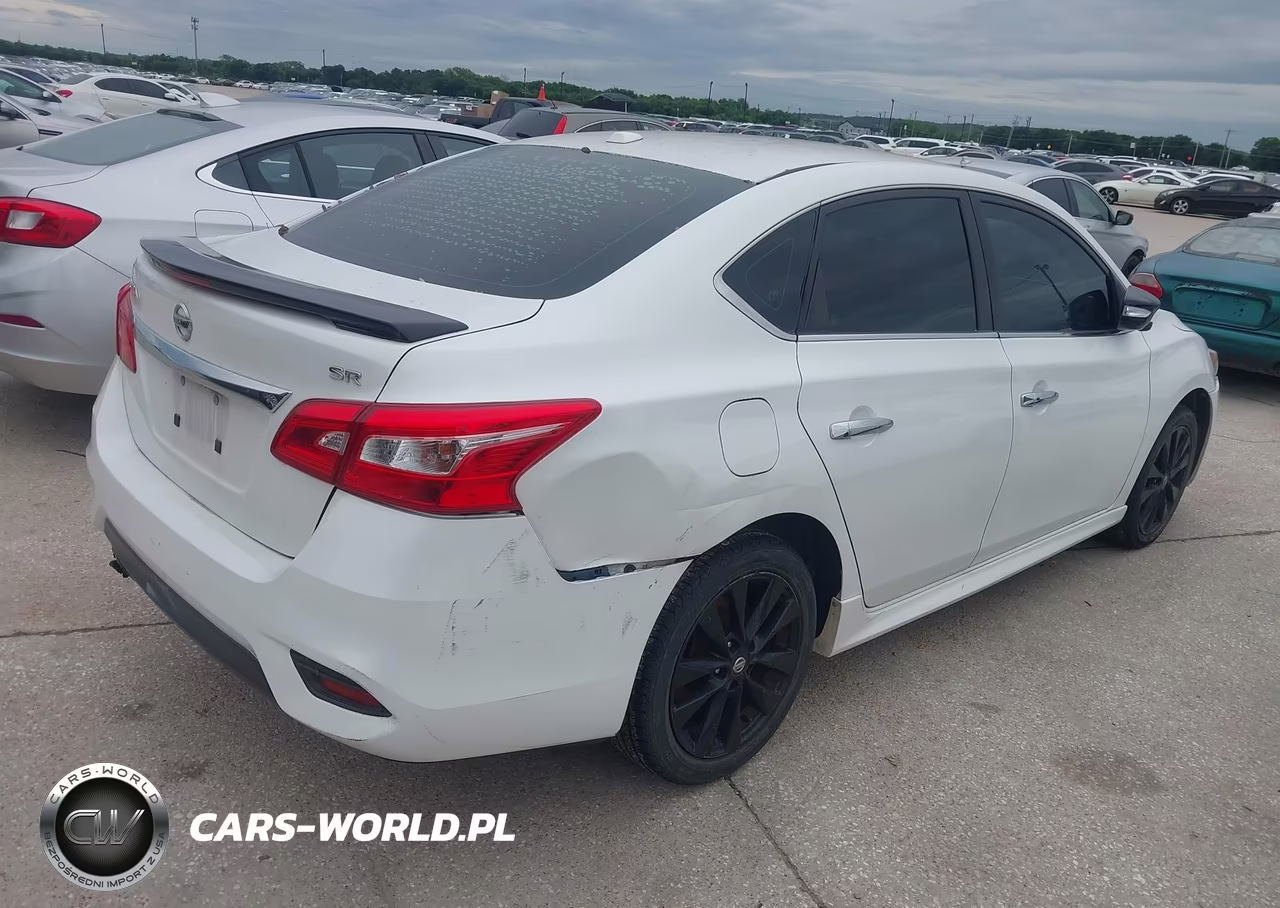 2017 Nissan Sentra Sr VIN:3N1AB7AP2HY281578 - 4