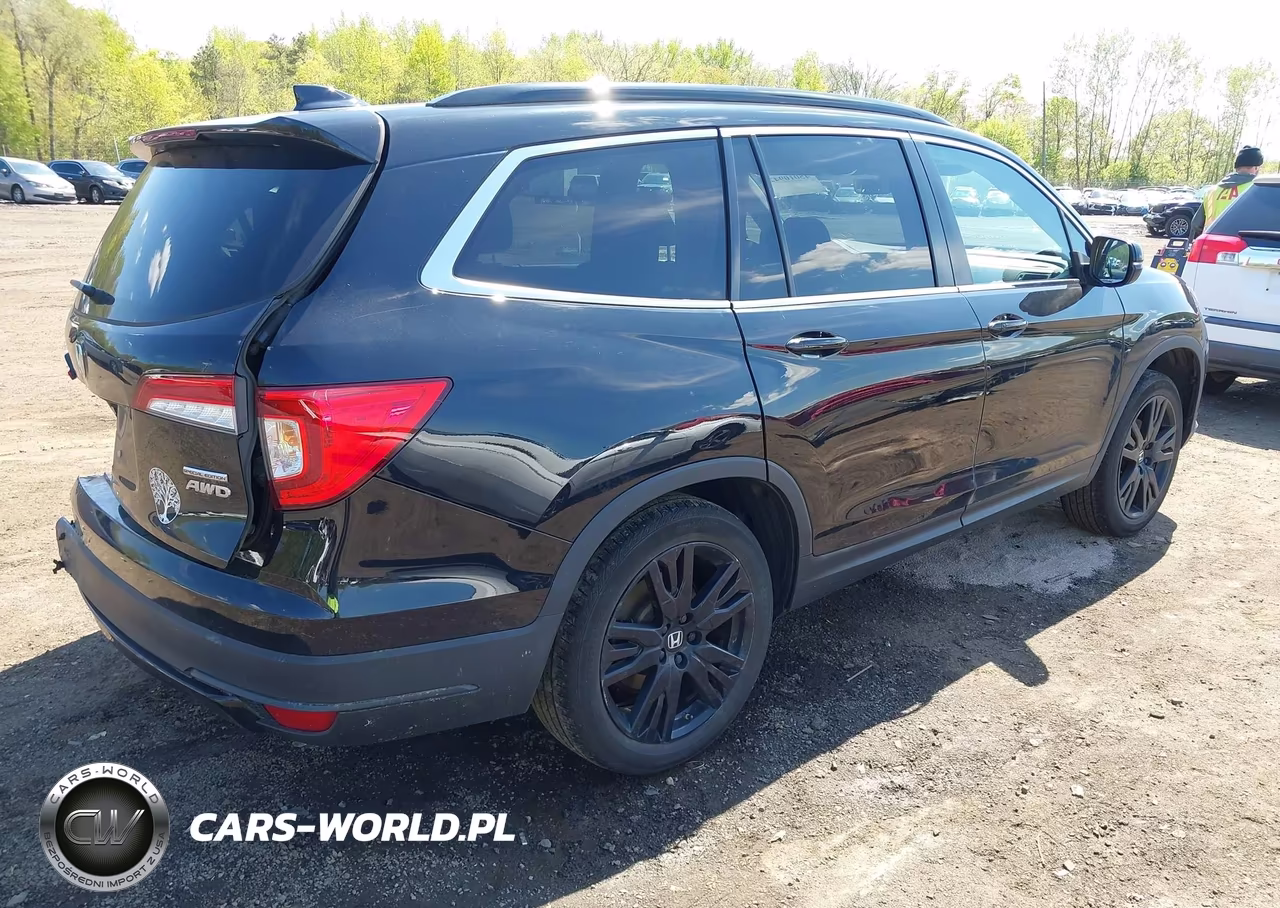 2021 Honda Pilot Awd Special Edition VIN:5FNYF6H20MB073905 - 4