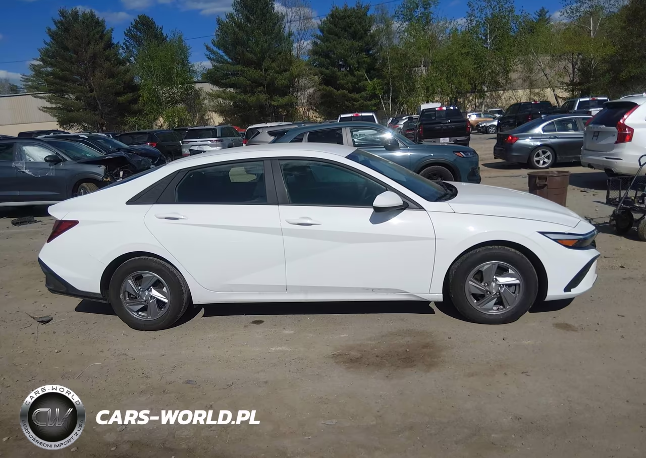 2024 Hyundai Elantra Se VIN:KMHLL4DG4RU779746 - 13