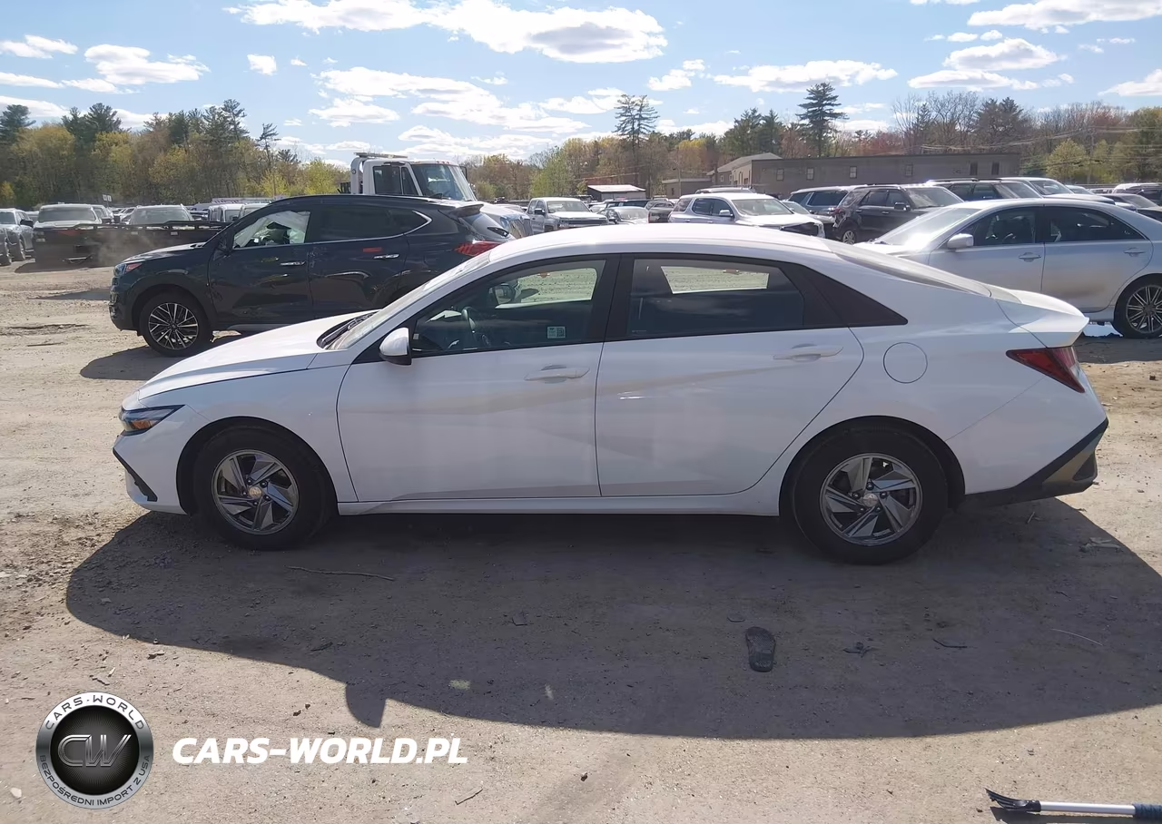 2024 Hyundai Elantra Se VIN:KMHLL4DG4RU779746 - 14
