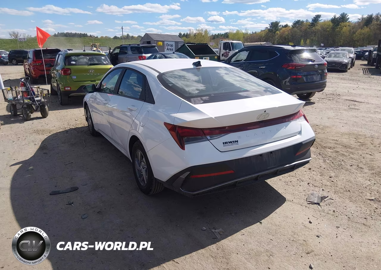 2024 Hyundai Elantra Se VIN:KMHLL4DG4RU779746 - 3