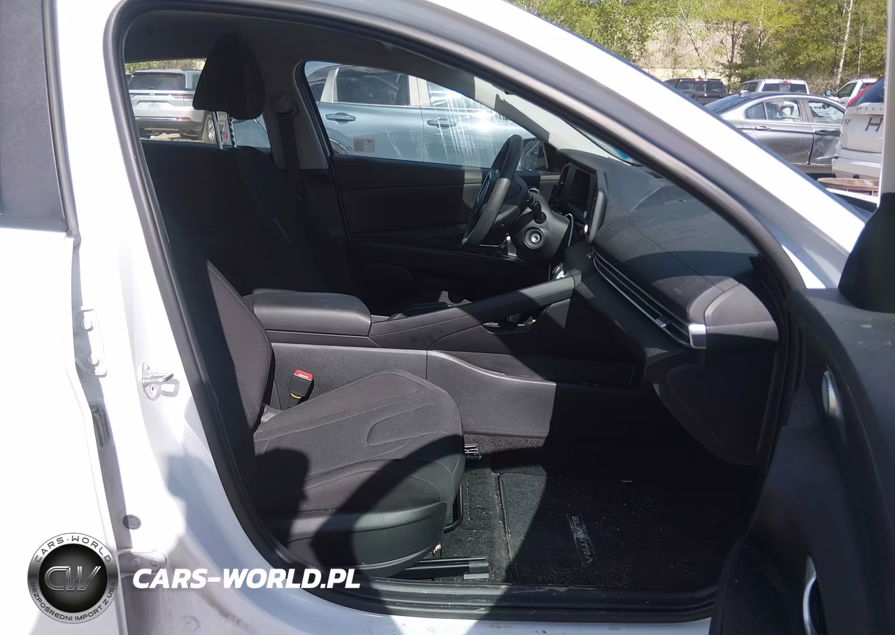 2024 Hyundai Elantra Se VIN:KMHLL4DG4RU779746 - 5