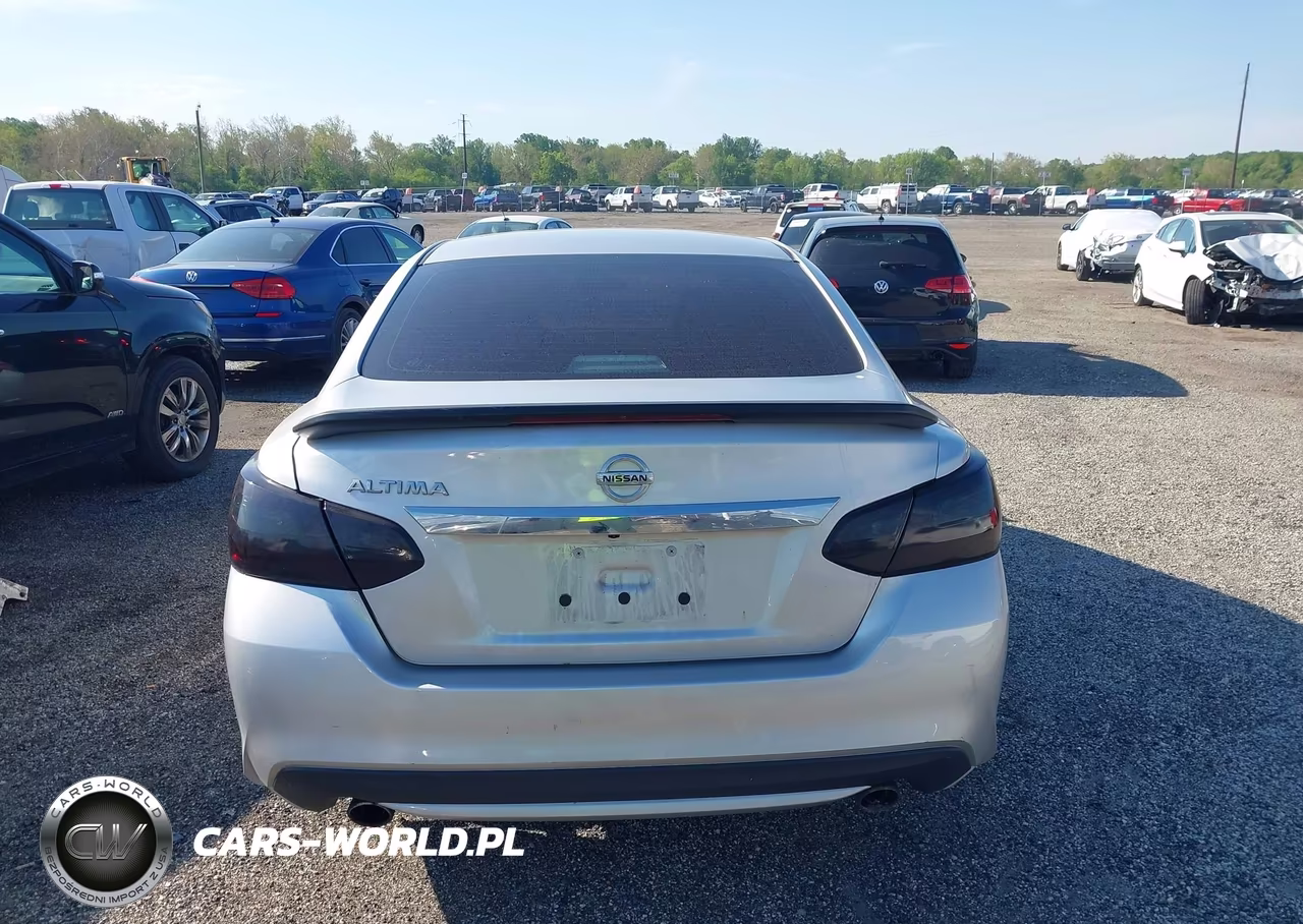 2018 Nissan Altima 2.5 S VIN:1N4AL3AP7JC271068 - 17