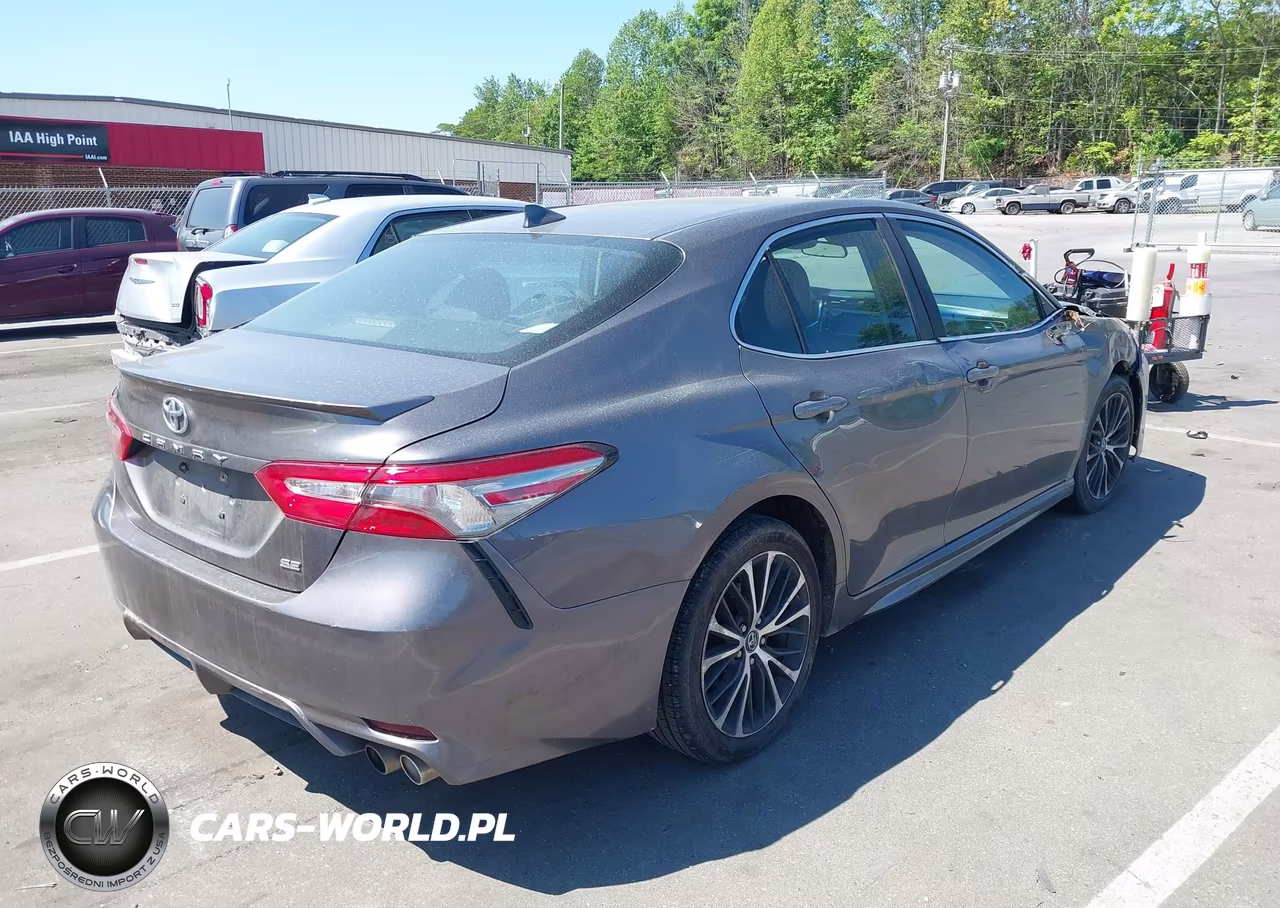 2019 Toyota Camry Se VIN:4T1B11HK3KU174881 - 4