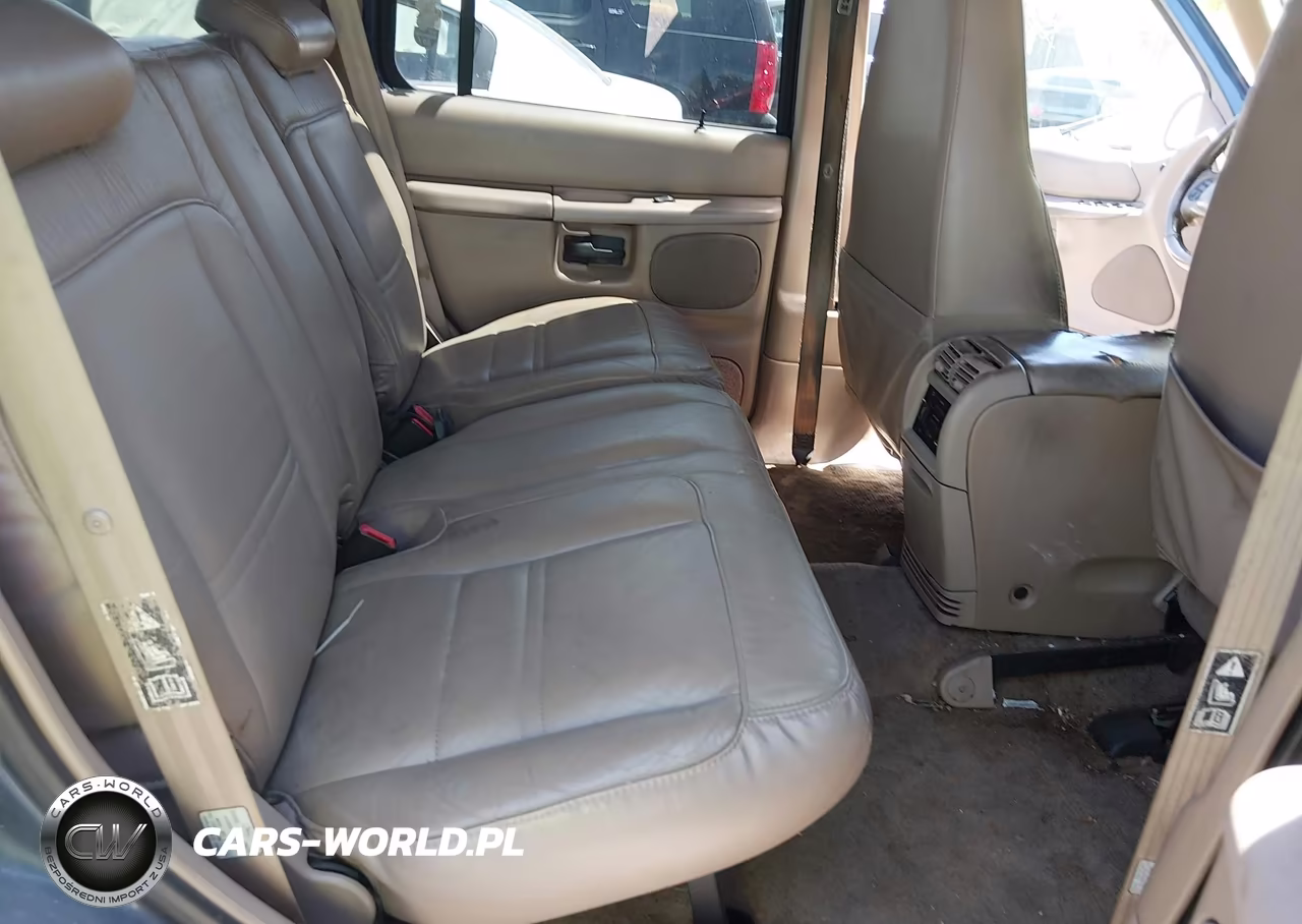 2000 Ford Explorer Eddie Bauer VIN:1FMDU84P1YZA38514 - 8