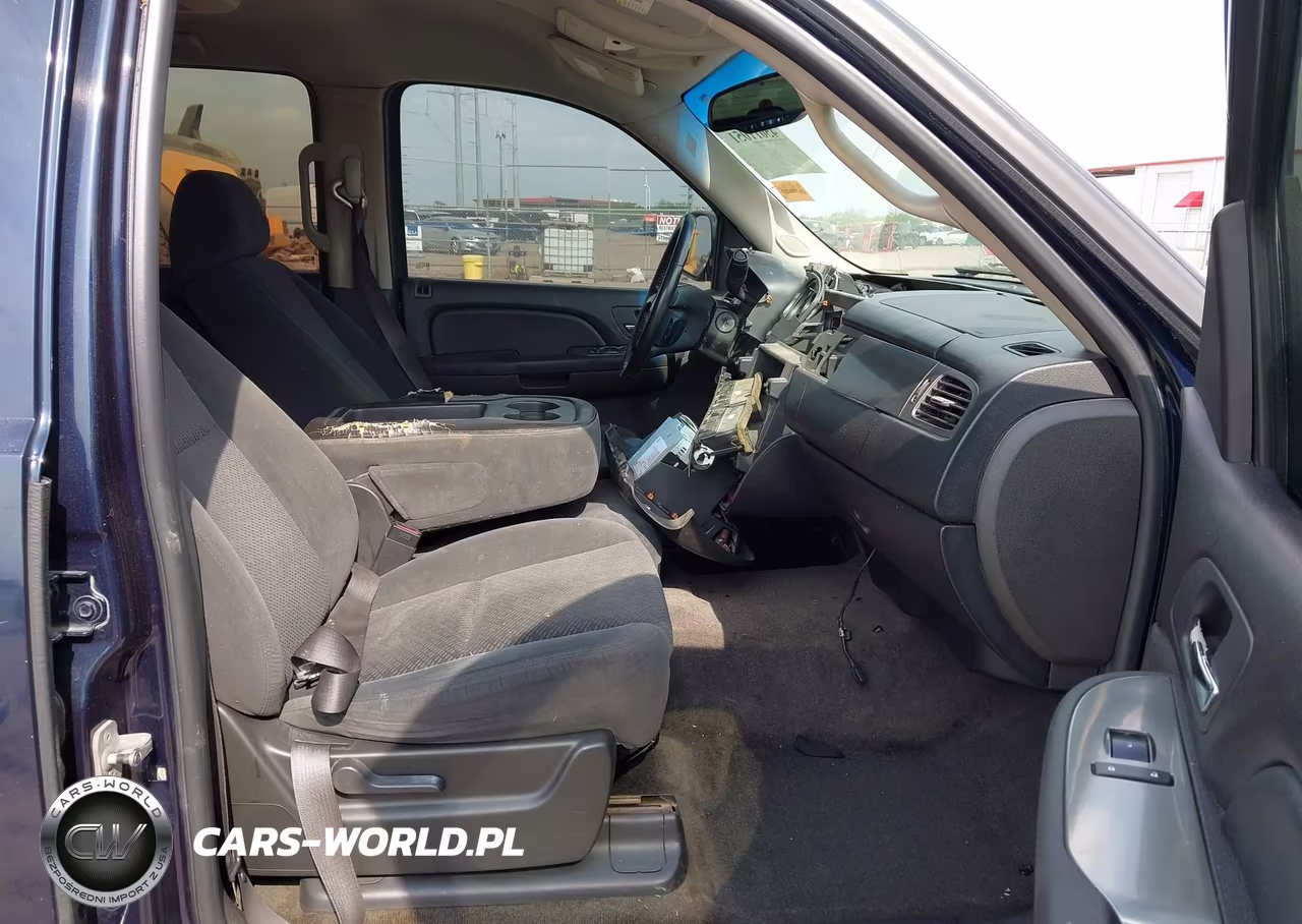 2007 Chevrolet Tahoe Ls VIN:1GNFC13027R287101 - 5