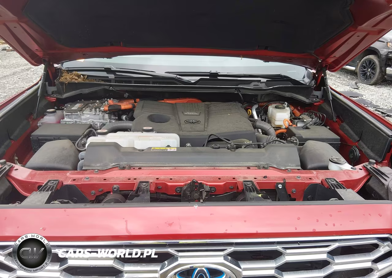 2024 Toyota Sequoia Capstone VIN:7SVAAABA3RX039950 - 10