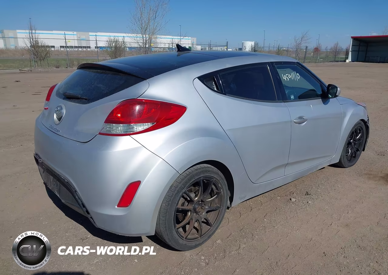 2012 Hyundai Veloster Base W-Black VIN:KMHTC6AD2CU030697 - 4