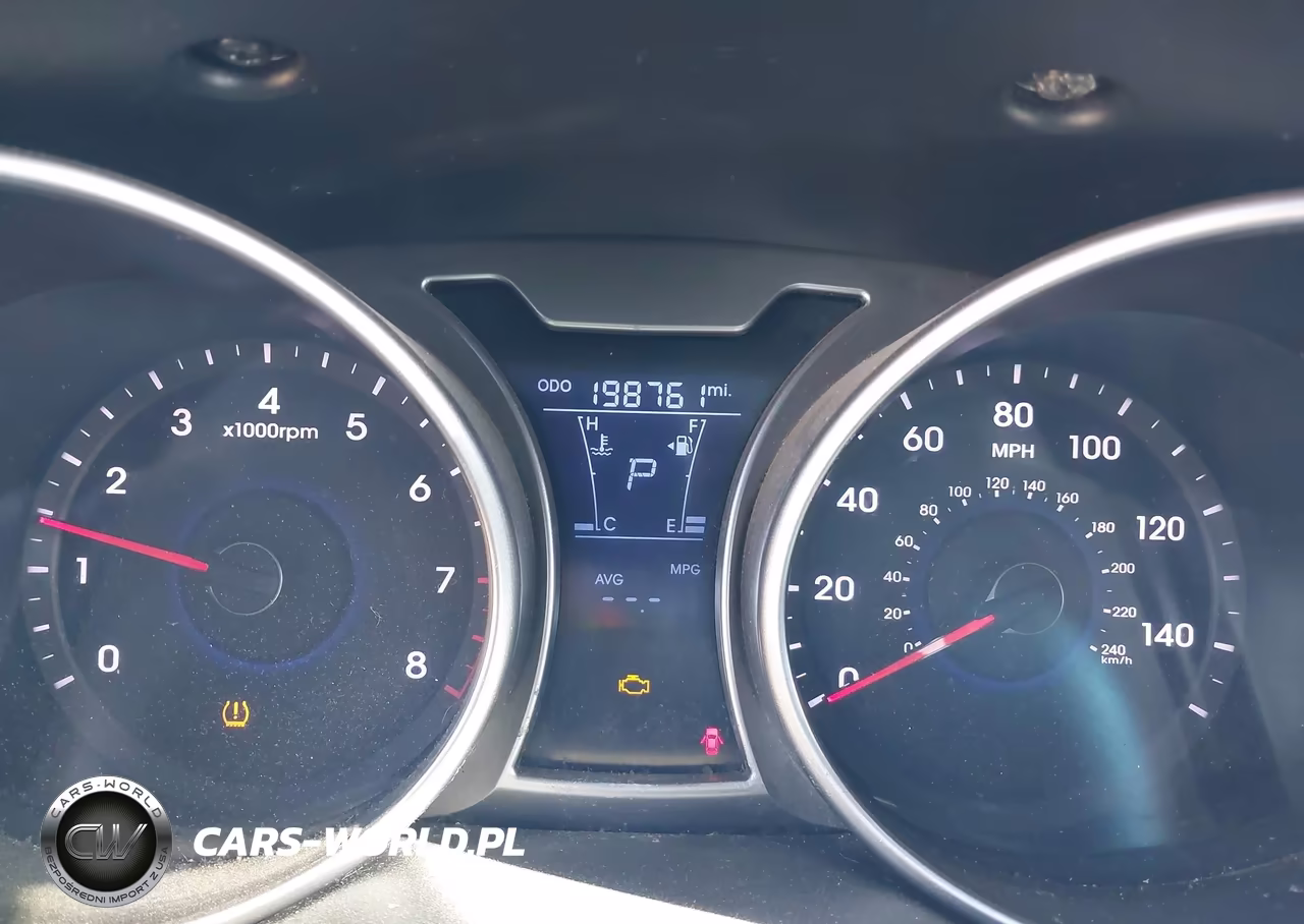 2012 Hyundai Veloster Base W-Black VIN:KMHTC6AD2CU030697 - 7