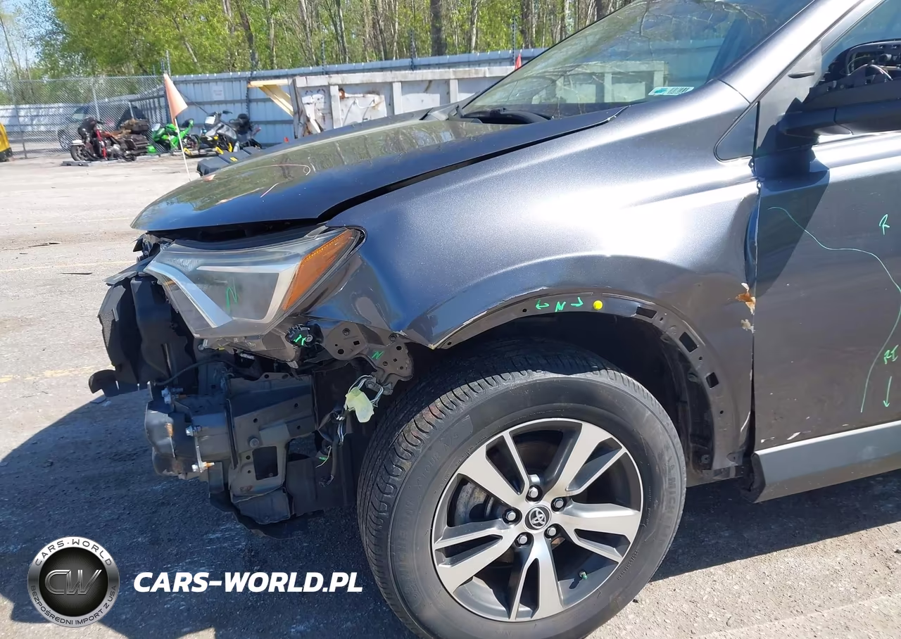 2018 Toyota Rav4 Xle VIN:JTMRFREV4JJ736773 - 6