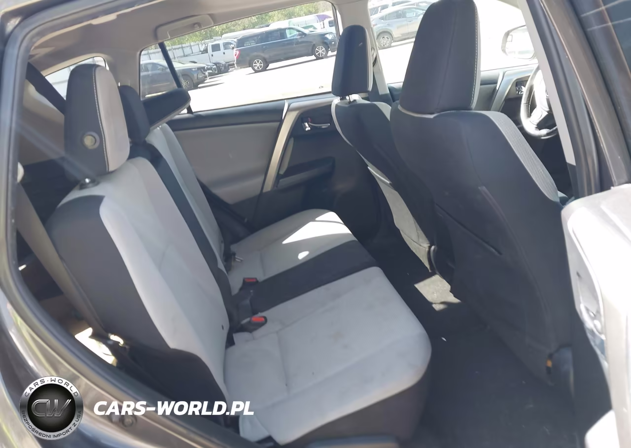 2018 Toyota Rav4 Xle VIN:JTMRFREV4JJ736773 - 8