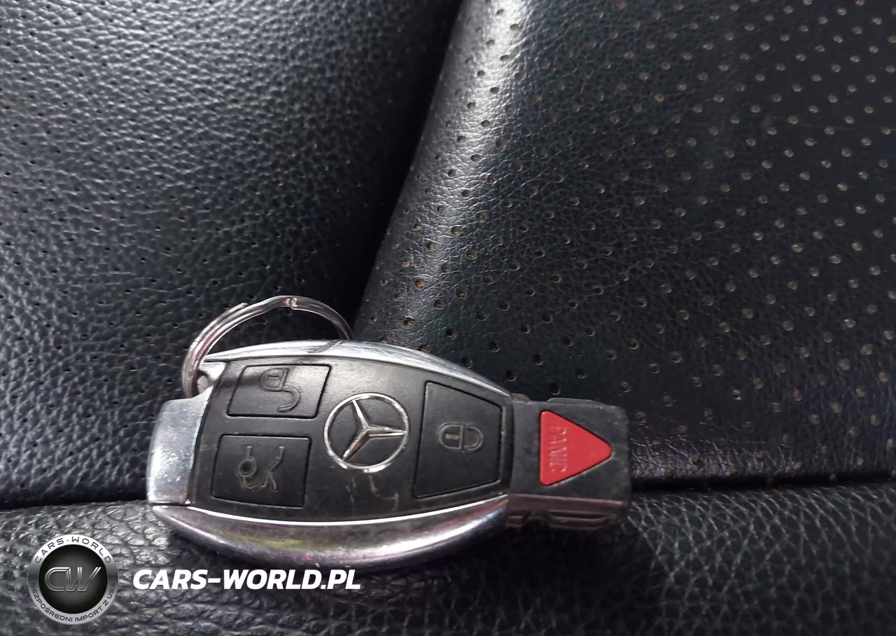 2015 Mercedes-Benz C 400 4Matic VIN:55SWF6GB8FU020024 - 11