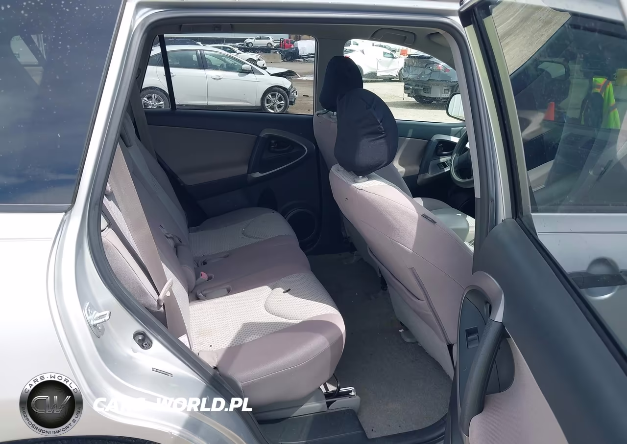 2007 Toyota Rav4 VIN:JTMZD33VX75048025 - 8