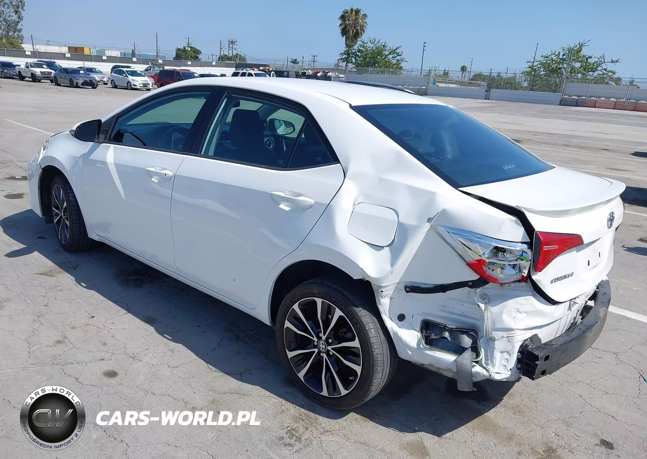 2017 Toyota Corolla Se VIN:2T1BURHE7HC856138 - 3