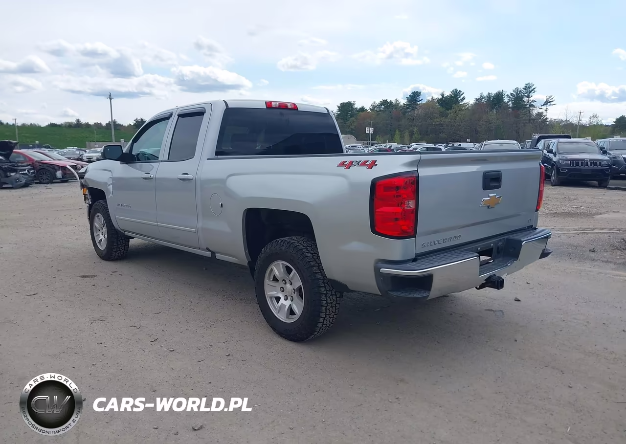 2018 Chevrolet Silverado 1500 1Lt VIN:1GCVKREC2JZ357295 - 3