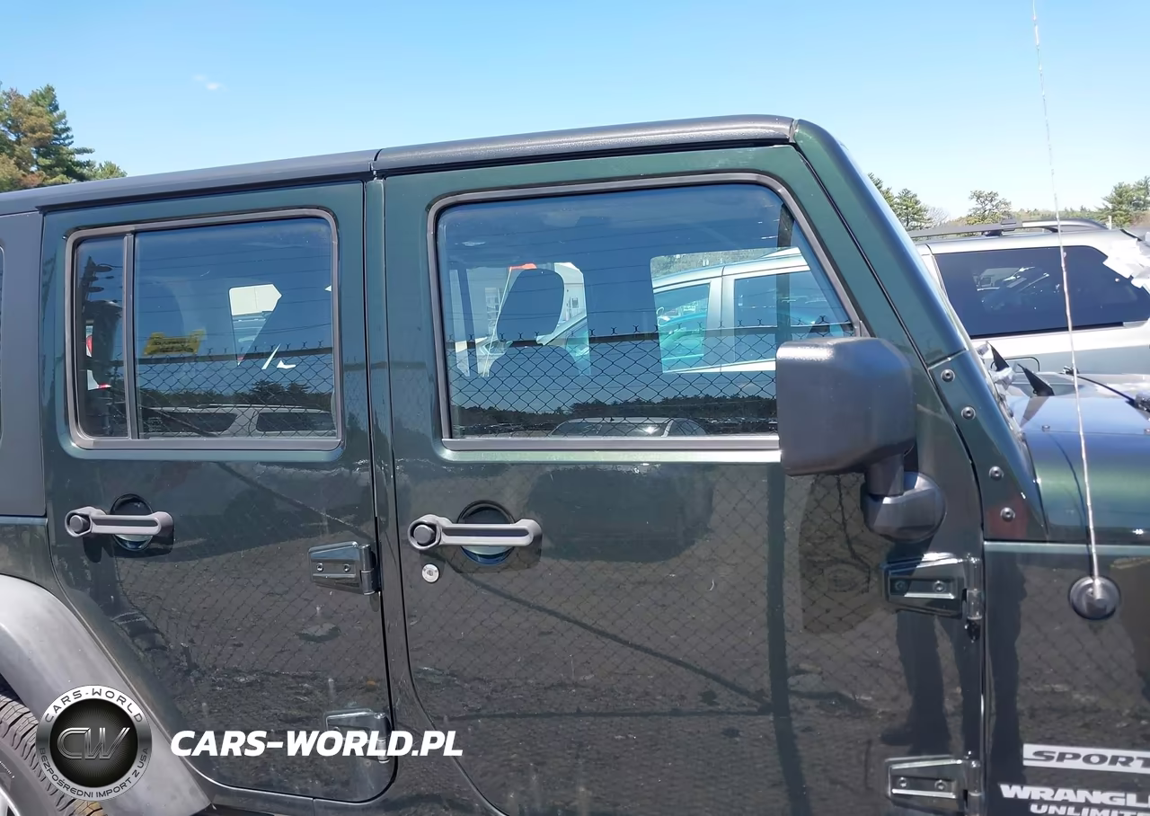2011 Jeep Wrangler Unlimited Sport VIN:1J4BA3H12BL547870 - 13