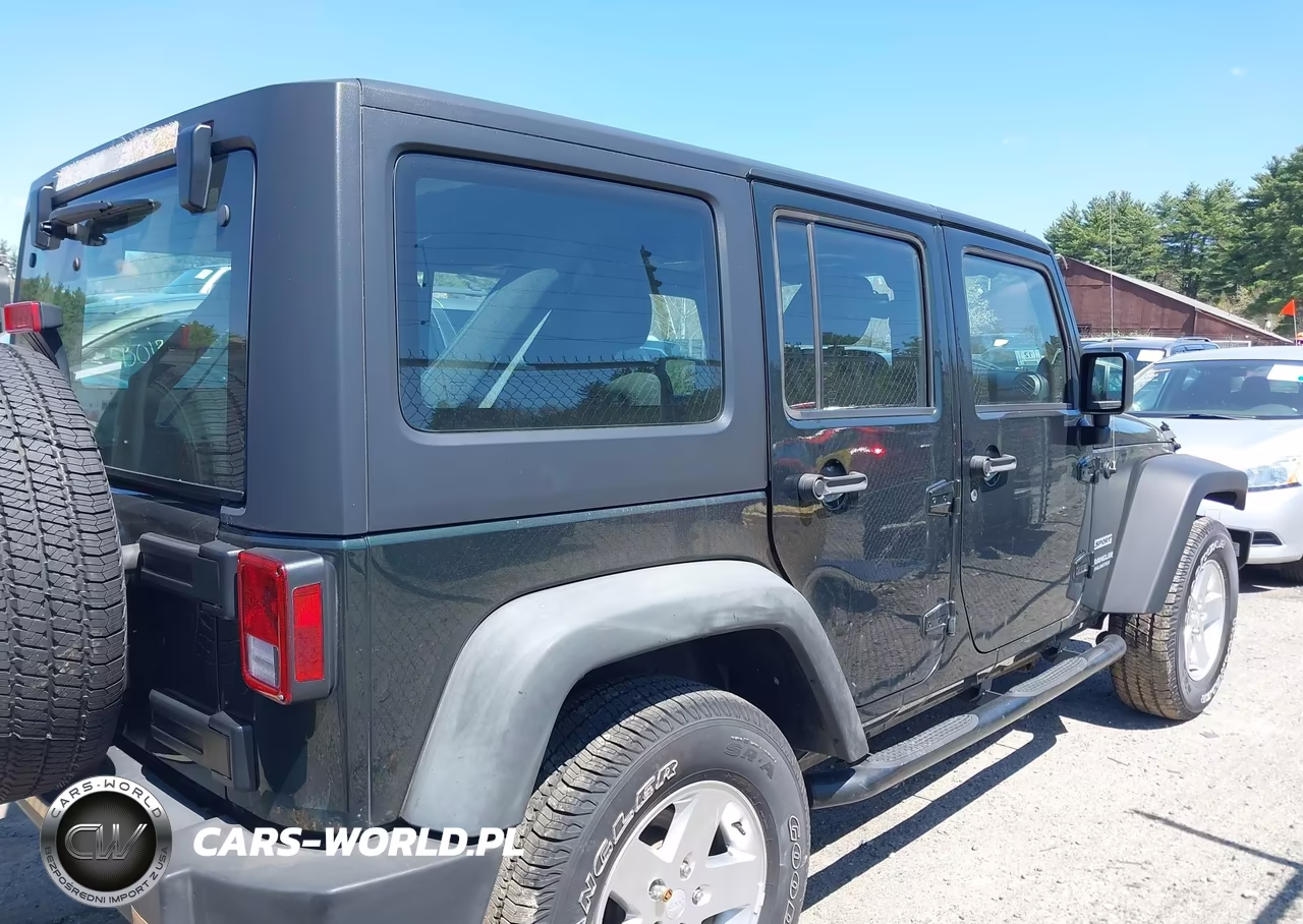 2011 Jeep Wrangler Unlimited Sport VIN:1J4BA3H12BL547870 - 4