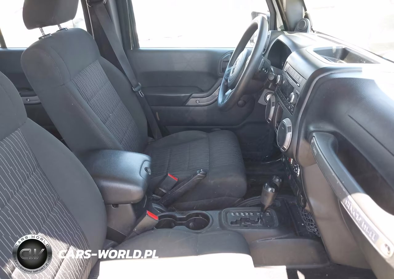 2011 Jeep Wrangler Unlimited Sport VIN:1J4BA3H12BL547870 - 5