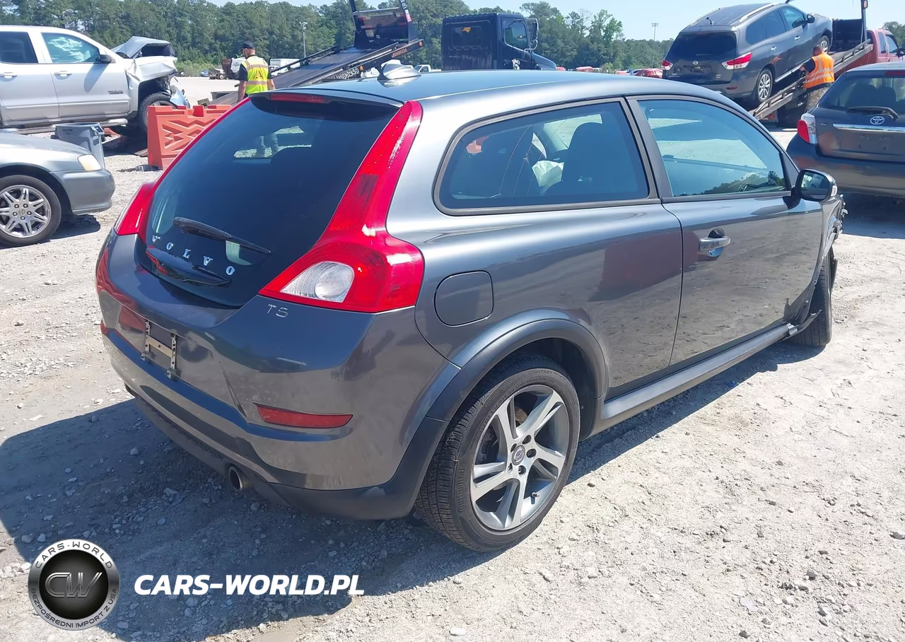 2013 Volvo C30 T5-T5 Platinum-T5 Premier-T5 Premier Plus-T5 R-Design-T5 R-Design Platinum-T5 R-Design Premier VIN:YV1672MK4D2304224 - 4
