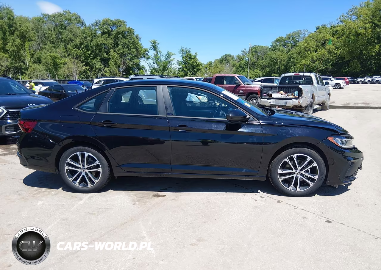 2026 Volkswagen Jetta Sport VIN:3VWBW7BU7TM032524 - 13