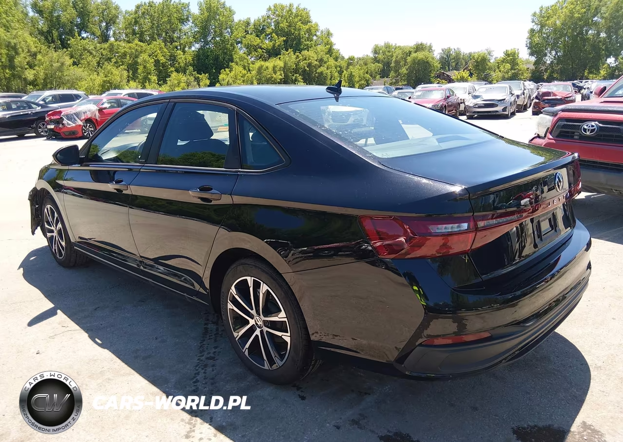2026 Volkswagen Jetta Sport VIN:3VWBW7BU7TM032524 - 3