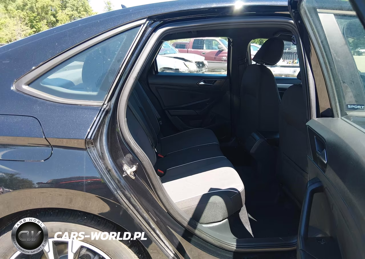 2026 Volkswagen Jetta Sport VIN:3VWBW7BU7TM032524 - 8