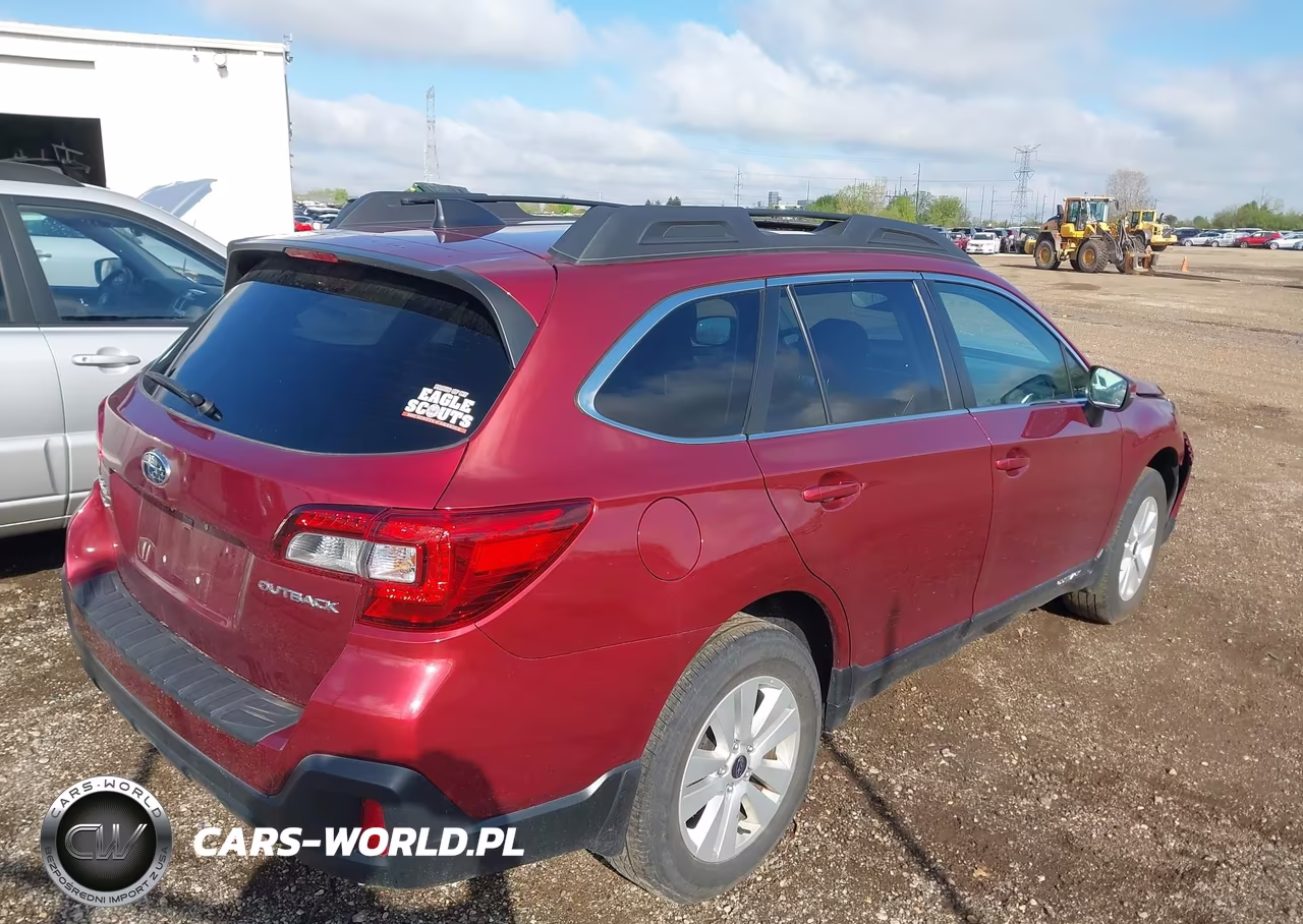 2018 Subaru Outback 2.5I Premium VIN:4S4BSAHCXJ3286636 - 4