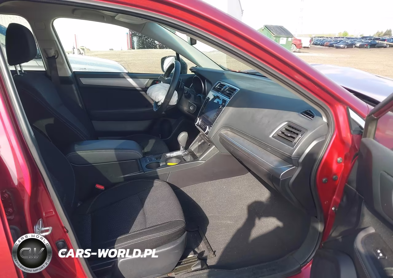 2018 Subaru Outback 2.5I Premium VIN:4S4BSAHCXJ3286636 - 5