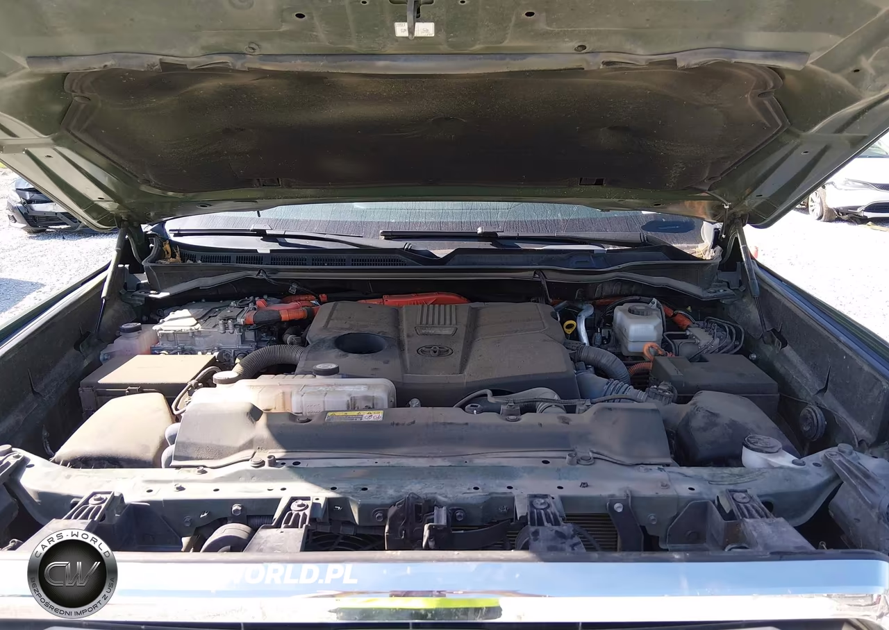2023 Toyota Tundra Hybrid 1794 Edition VIN:5TFMC5DB5PX033546 - 10