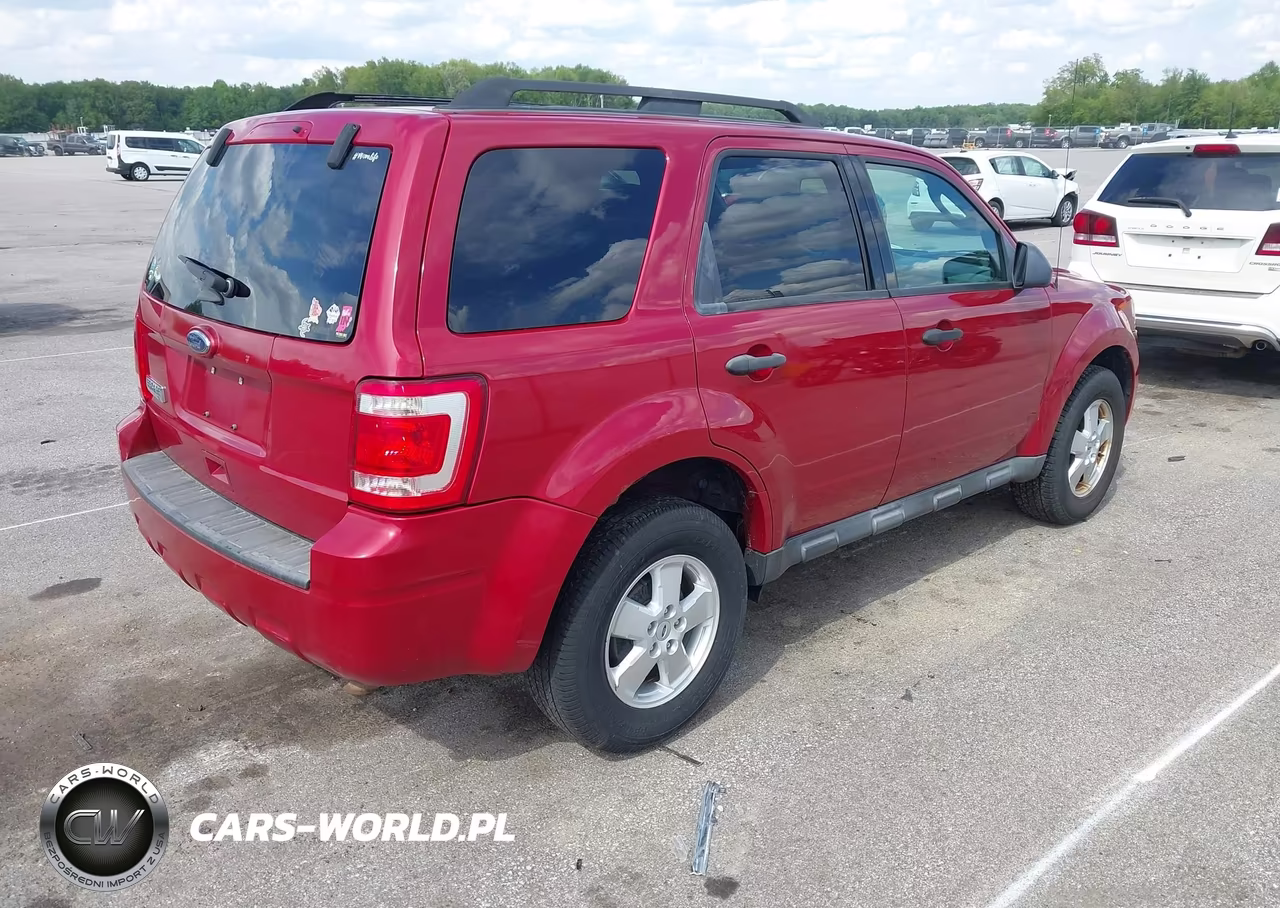 2011 Ford Escape Xlt VIN:1FMCU9D72BKB26246 - 4