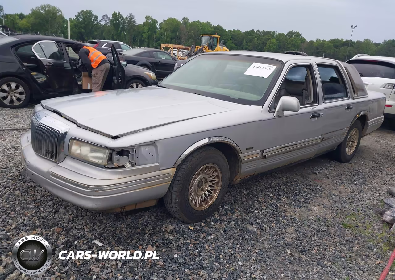 1996 Lincoln Town Car Executive VIN:1LNLM81W7TY669628 - 2