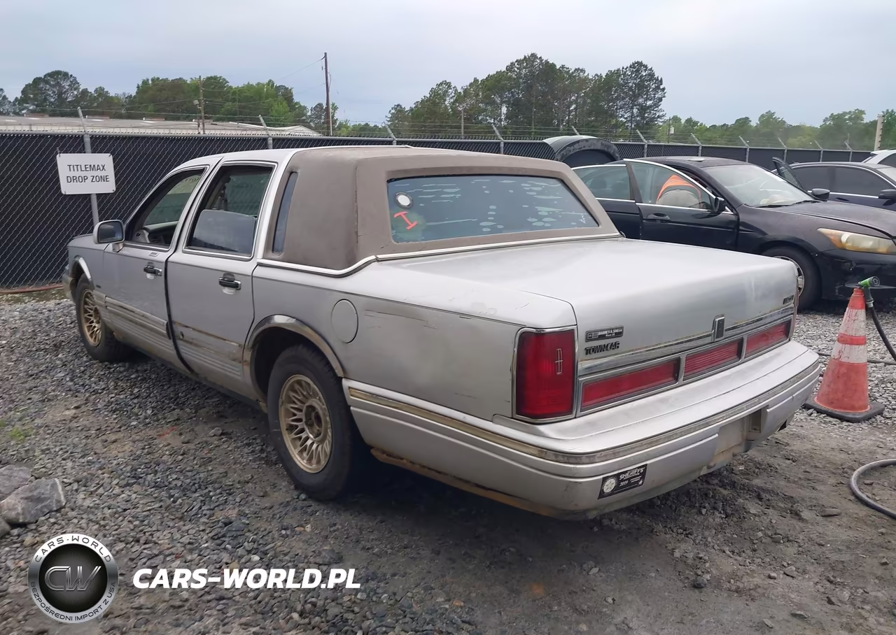 1996 Lincoln Town Car Executive VIN:1LNLM81W7TY669628 - 3
