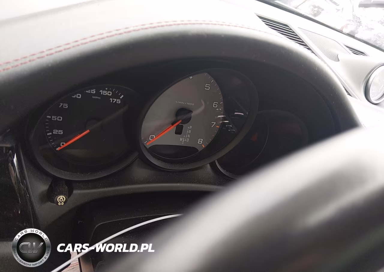 2019 Porsche Macan S VIN:WP1AB2A51KLB33211 - 16