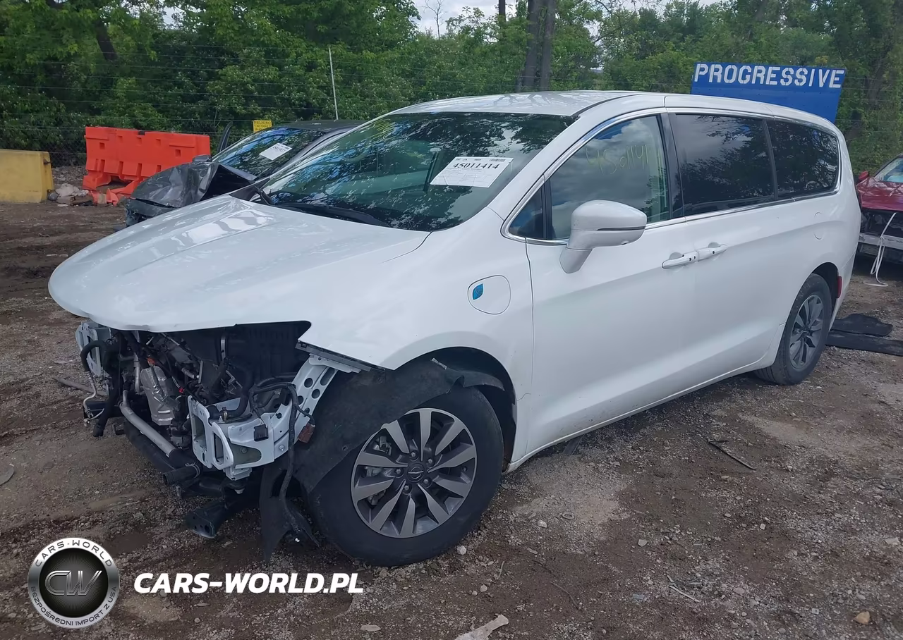 2022 Chrysler Pacifica Hybrid Touring L VIN:2C4RC1L73NR144913 - 2