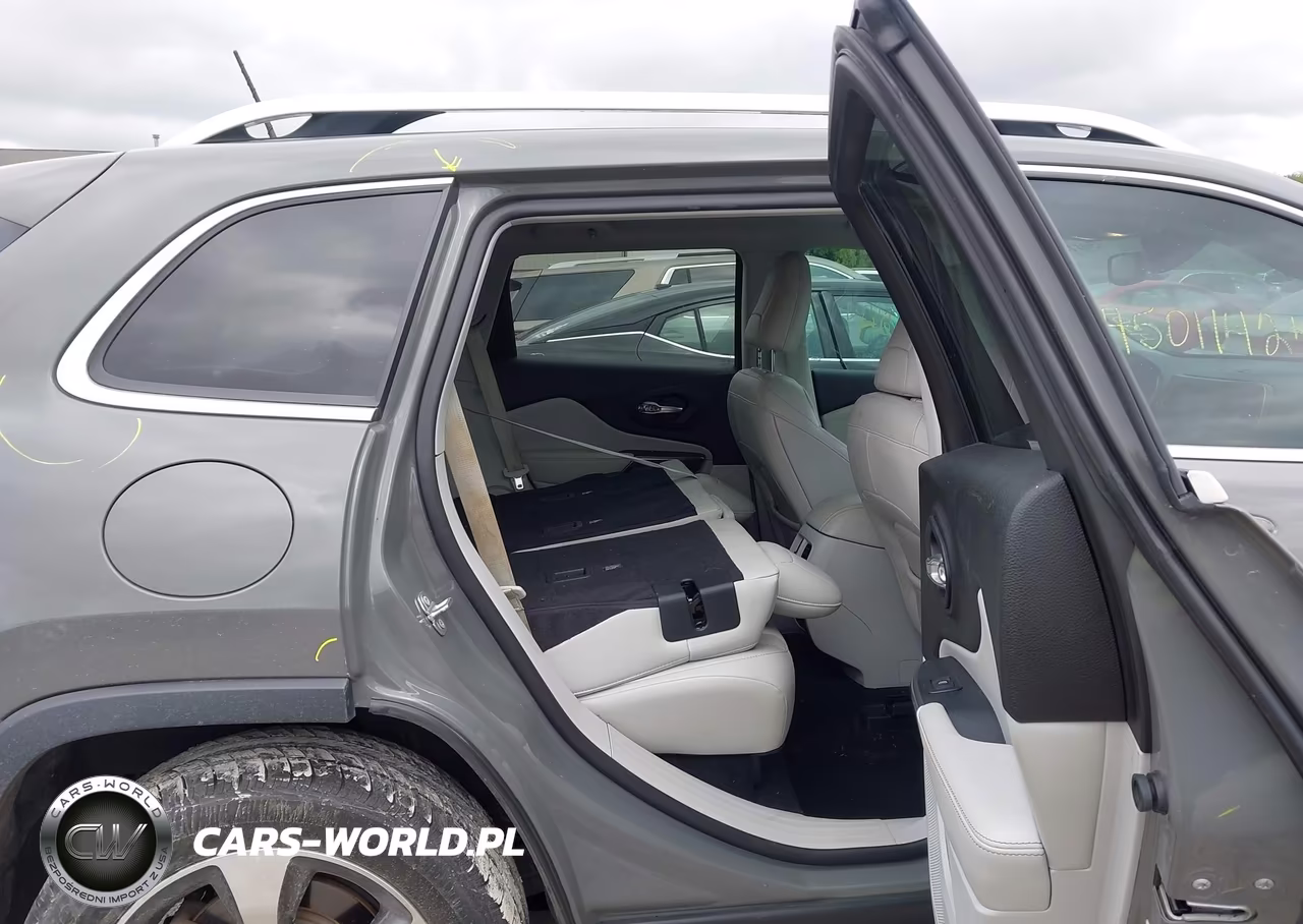 2019 Jeep Cherokee Limited 4X4 VIN:1C4PJMDX3KD349255 - 8