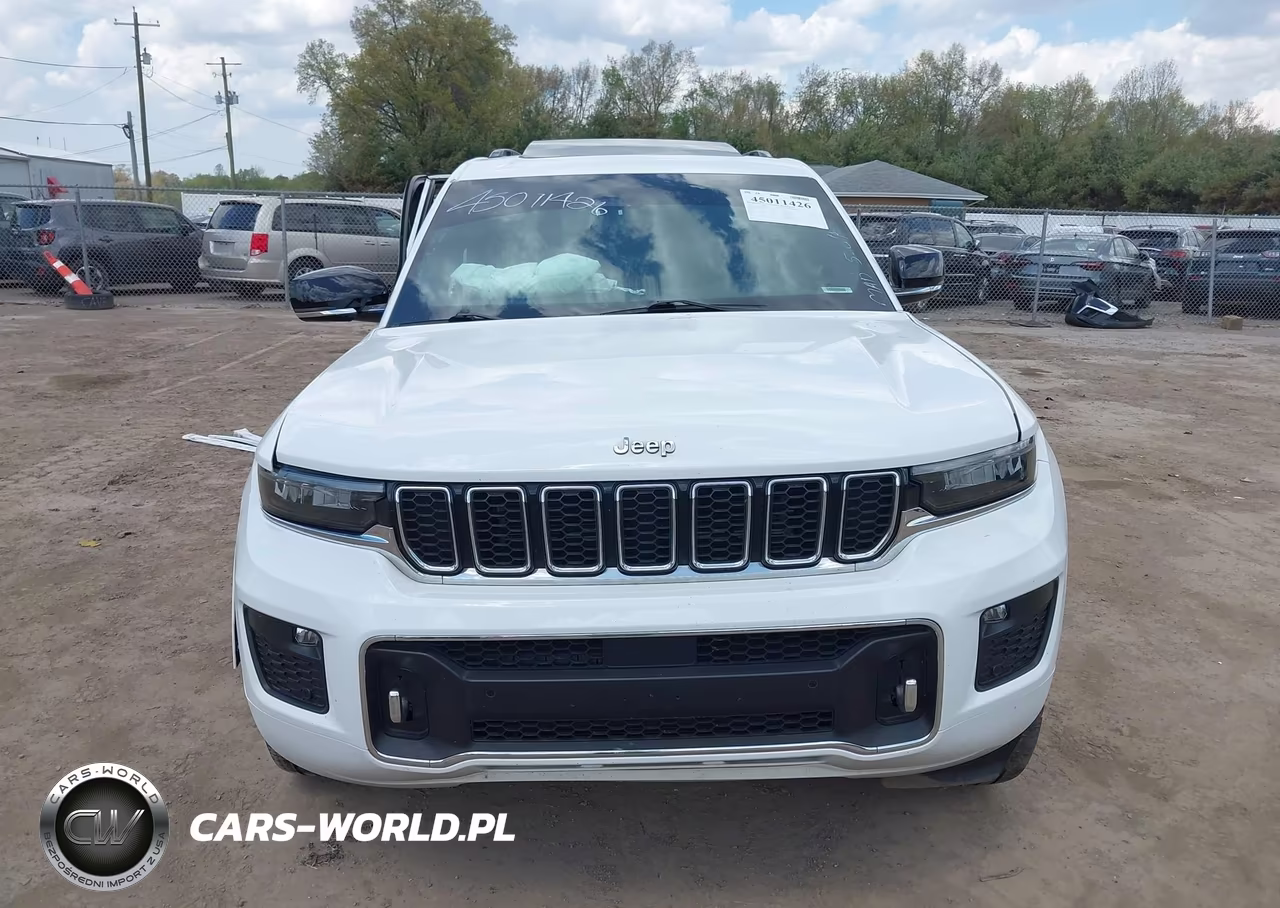 2023 Jeep Grand Cherokee Overland 4X4 VIN:1C4RJHDG3PC507459 - 13
