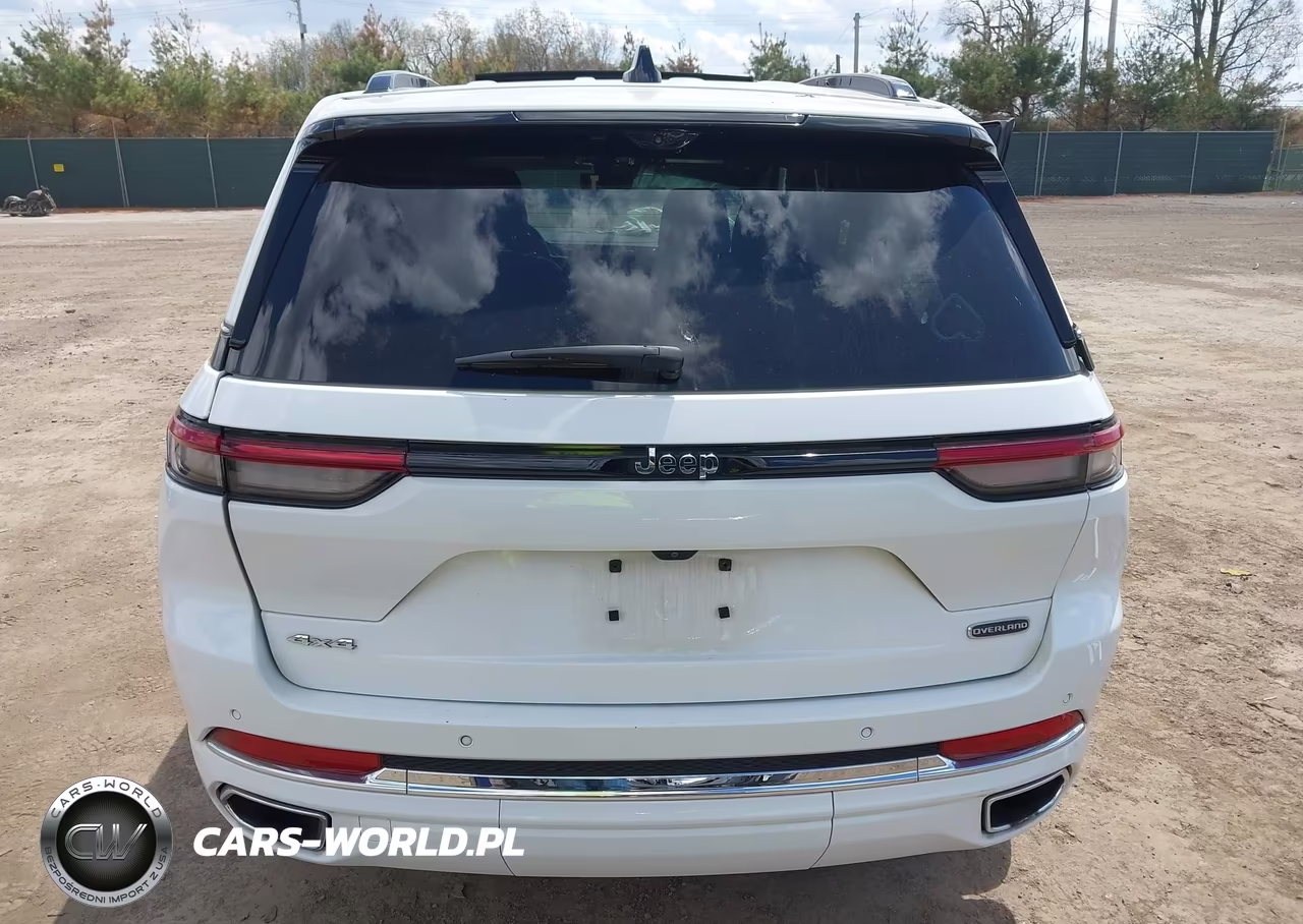 2023 Jeep Grand Cherokee Overland 4X4 VIN:1C4RJHDG3PC507459 - 17