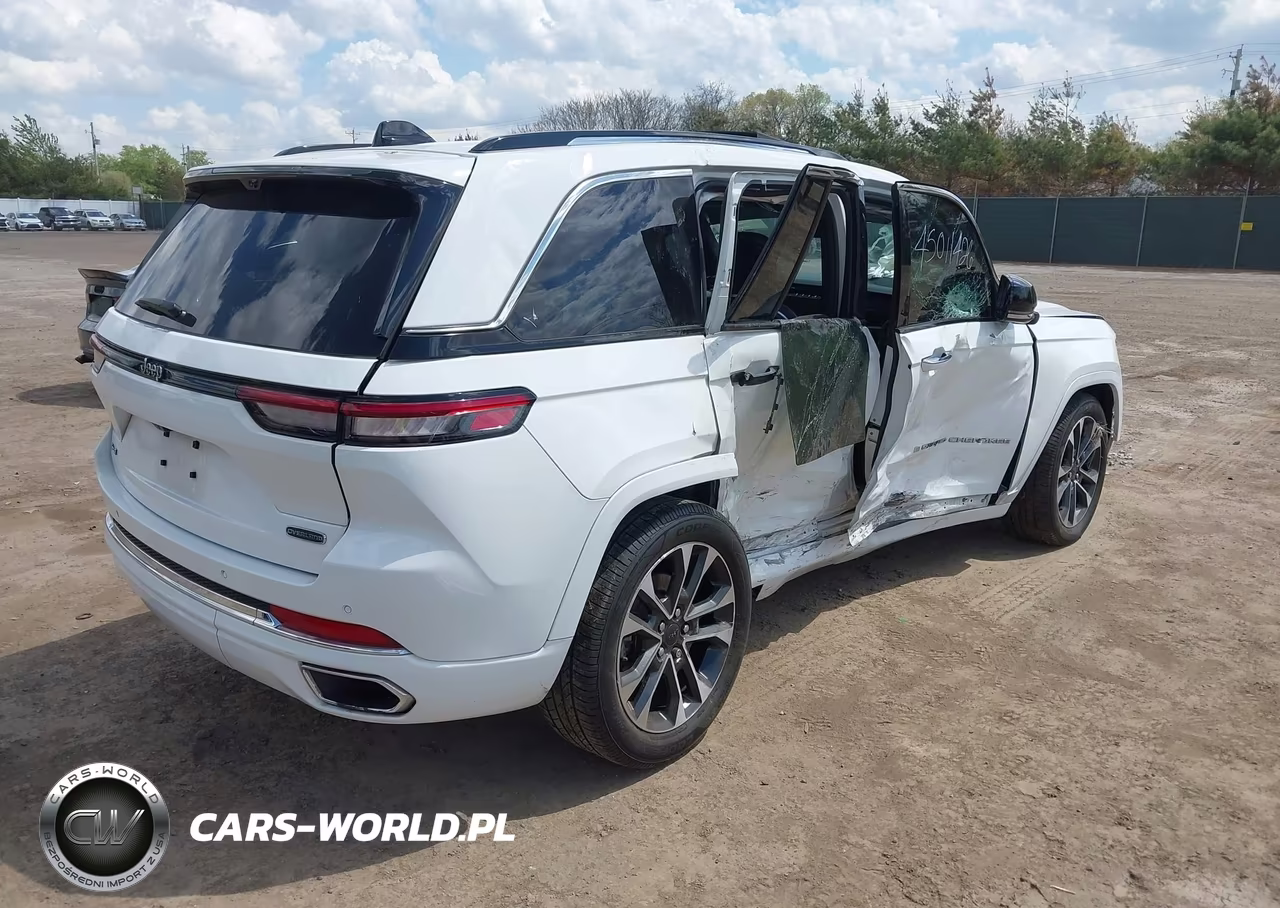 2023 Jeep Grand Cherokee Overland 4X4 VIN:1C4RJHDG3PC507459 - 4