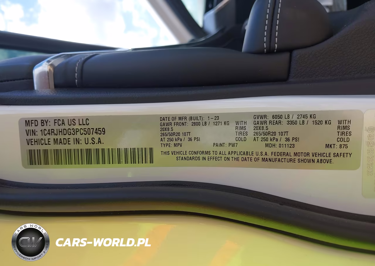 2023 Jeep Grand Cherokee Overland 4X4 VIN:1C4RJHDG3PC507459 - 9