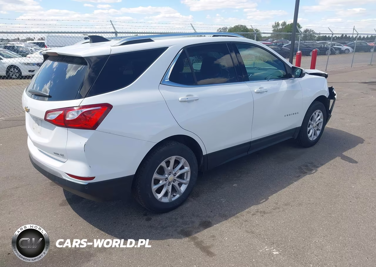 2018 Chevrolet Equinox Lt VIN:3GNAXSEV8JS579966 - 4