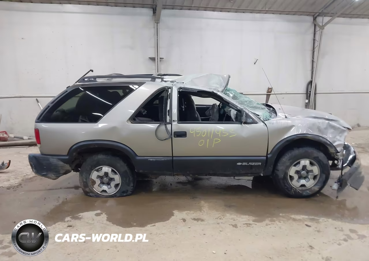 2001 Chevrolet Blazer Ls VIN:1GNCT18WX1K232010 - 13