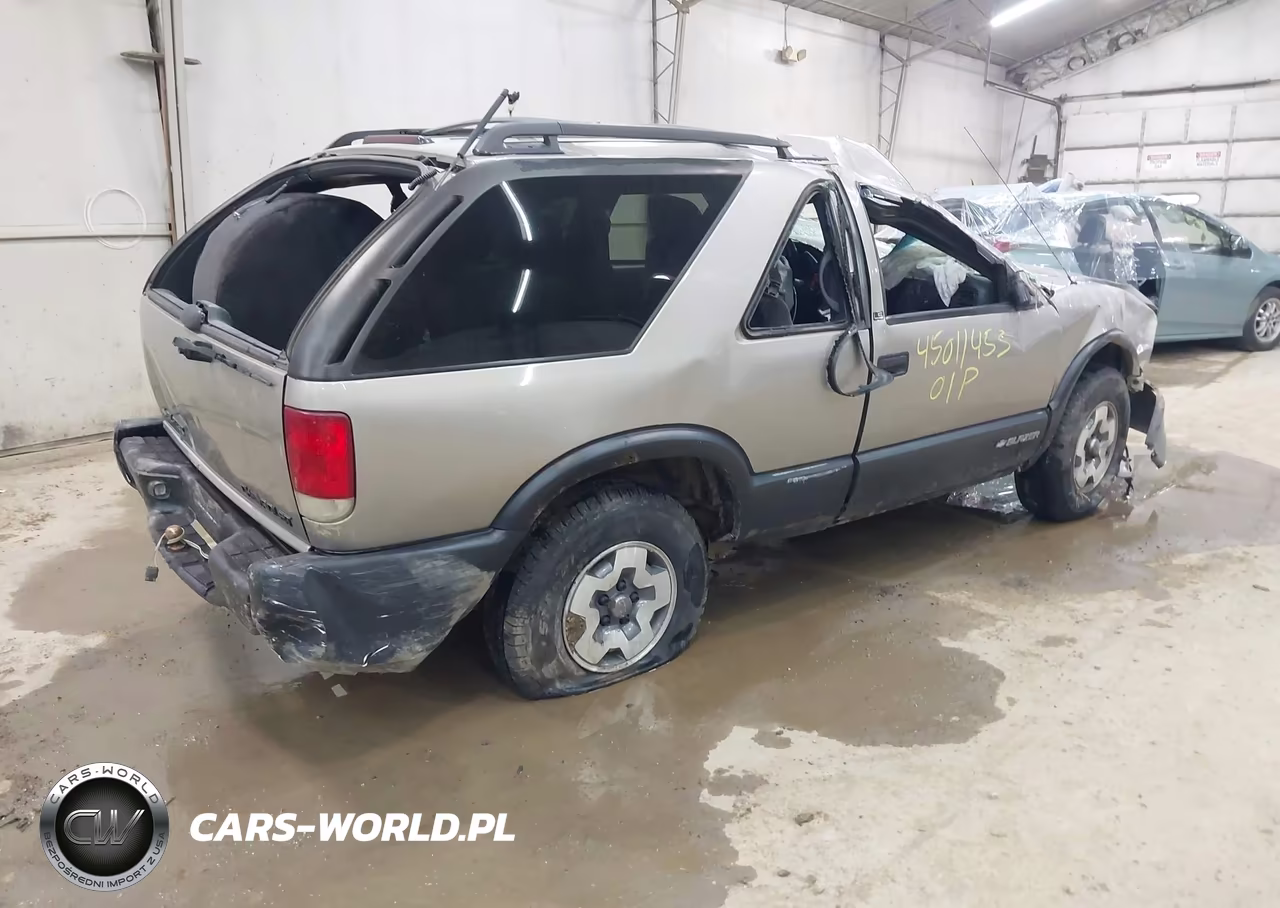 2001 Chevrolet Blazer Ls VIN:1GNCT18WX1K232010 - 4