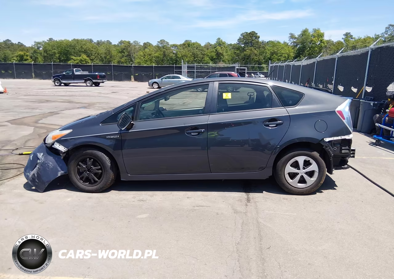 2015 Toyota Prius Two VIN:JTDKN3DUXF0422178 - 15
