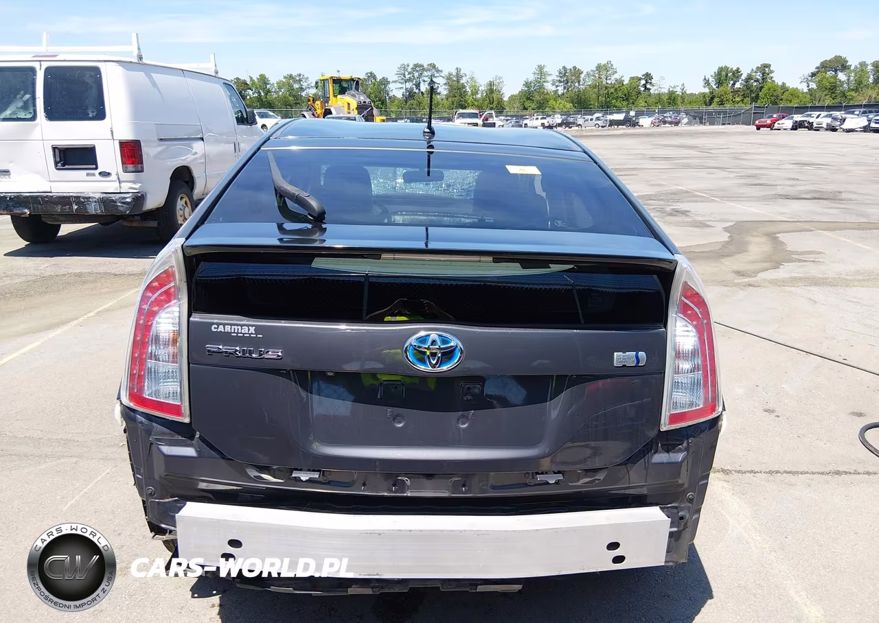 2015 Toyota Prius Two VIN:JTDKN3DUXF0422178 - 17