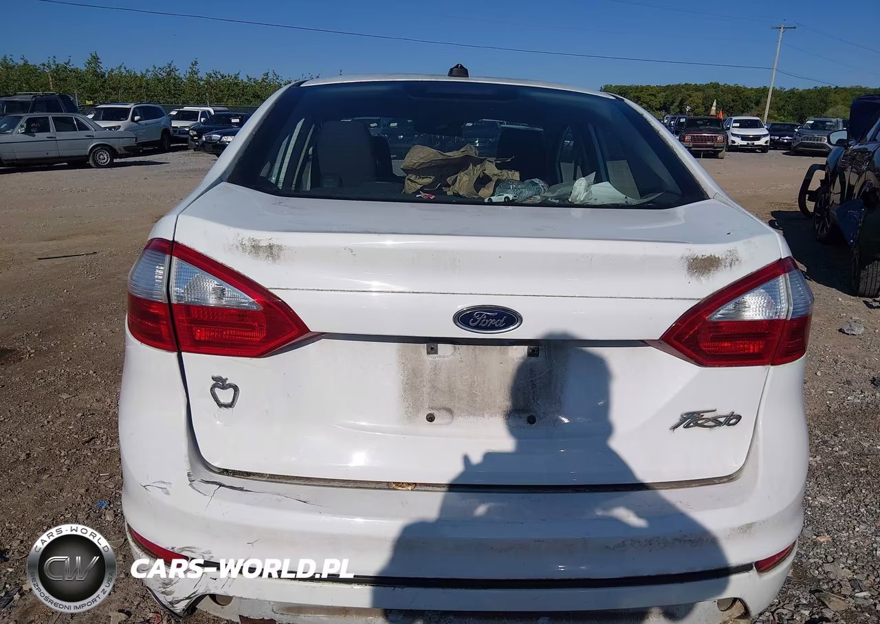 2015 Ford Fiesta S VIN:3FADP4AJ0FM173038 - 16