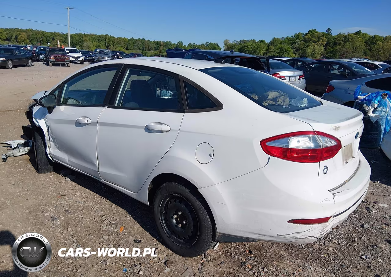 2015 Ford Fiesta S VIN:3FADP4AJ0FM173038 - 3