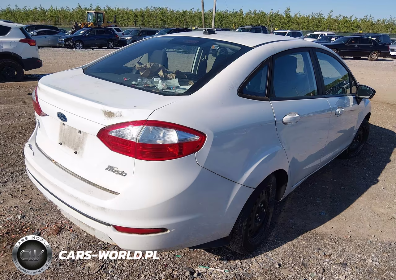 2015 Ford Fiesta S VIN:3FADP4AJ0FM173038 - 4
