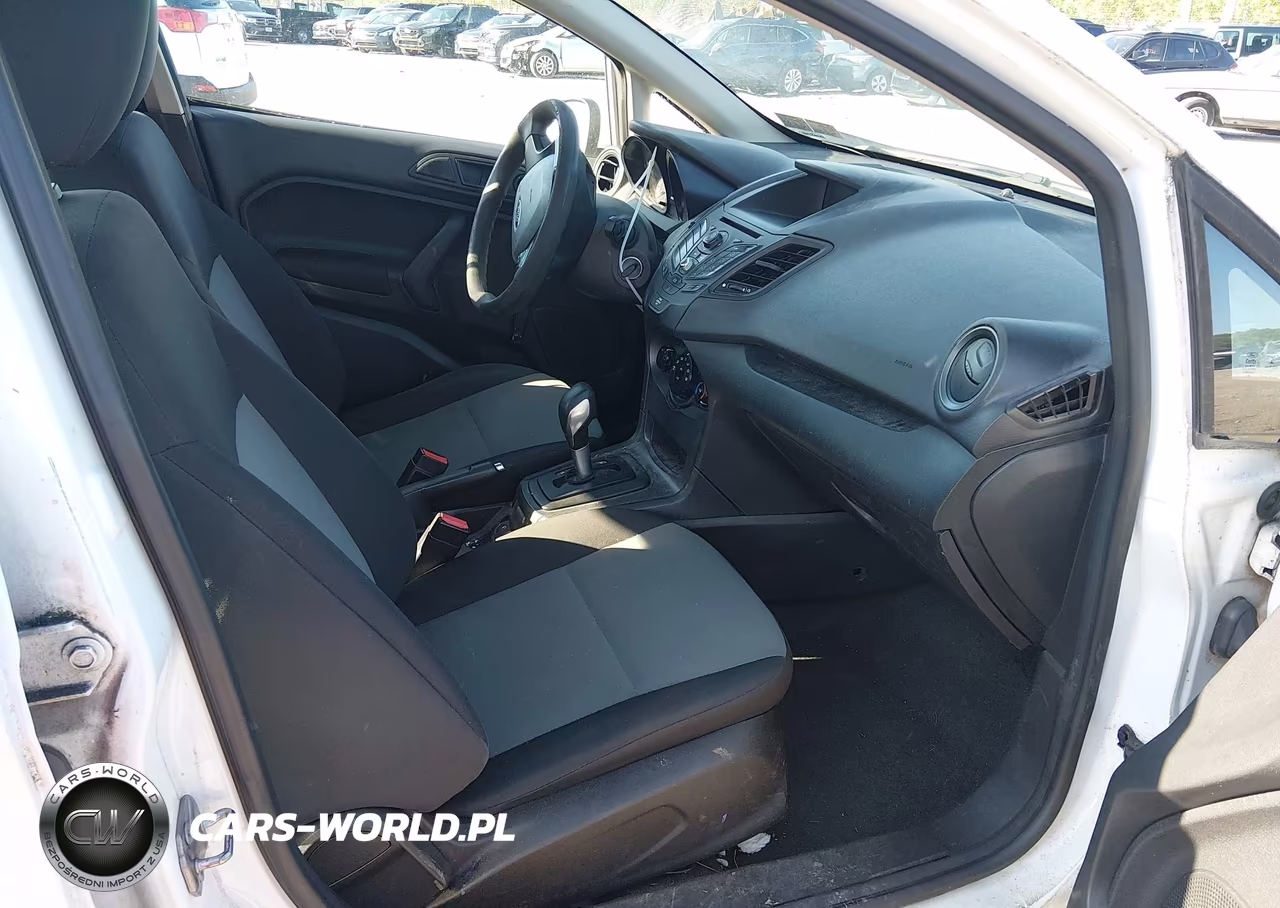 2015 Ford Fiesta S VIN:3FADP4AJ0FM173038 - 5